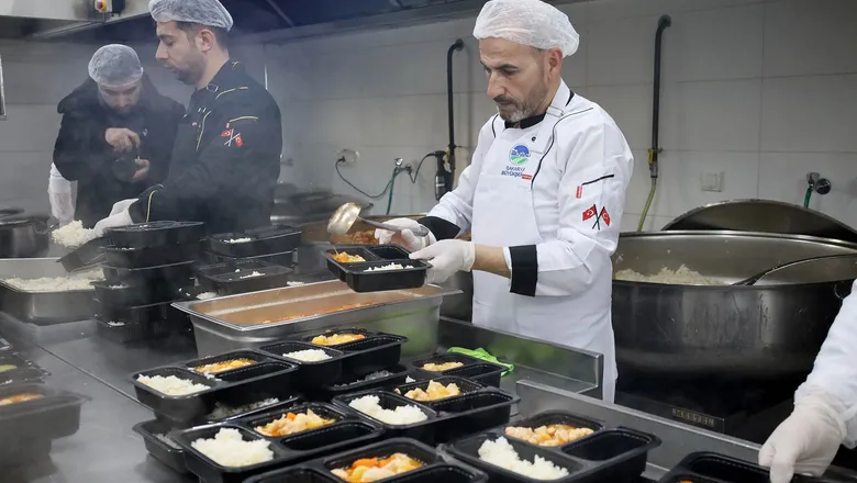 Büyükşehirden Ramazan'da 90 bin kişilik iftar yemeği