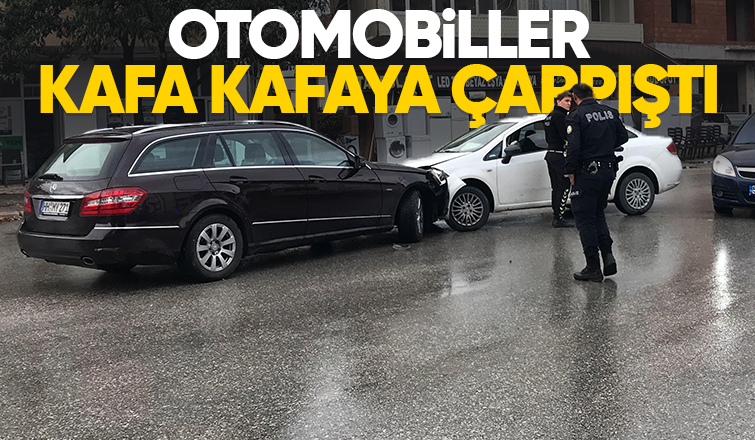 Caddede kafa kafaya çarpıştılar 1 yaralı