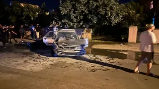 Caddede kaza; Otomobil ve motosiklet alev aldı