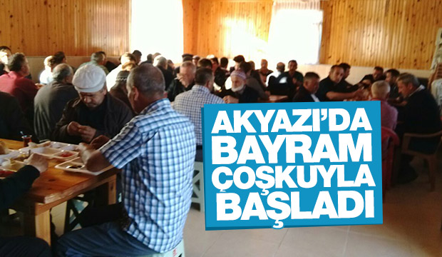 CAMİ CEMAATİ BAYRAM KAHVALTISI YAPTI