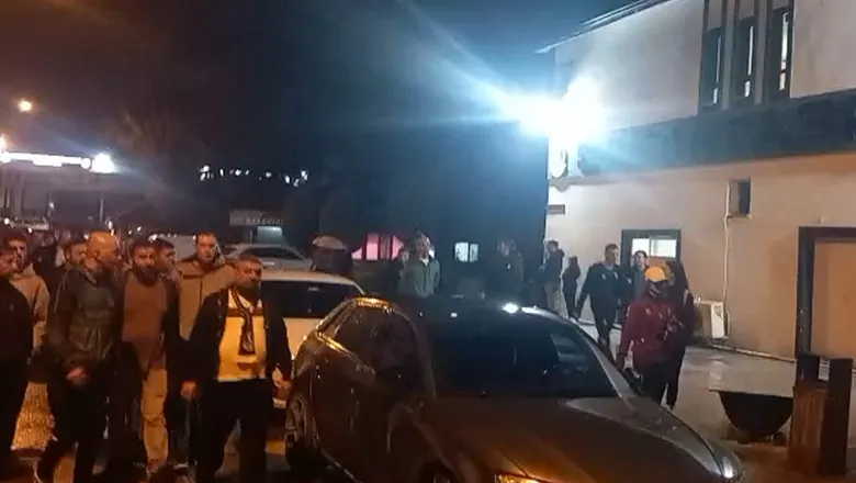 Caner ve Burak taraftar önünde barıştı