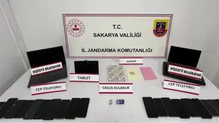 Casus kulaklıkla ehliyet sınavına sokuyorlardı; O çete çökertildi