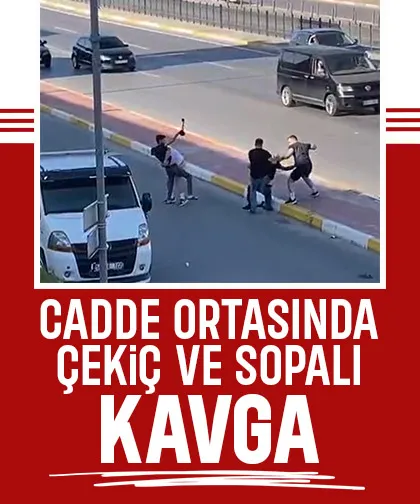 Çekiç ve sopalarla birbirlerine girdiler