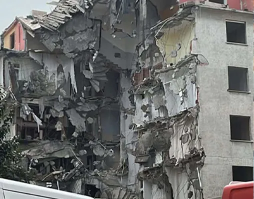 Cinayet gibi olay; Beton parçası çocuğu öldürdü