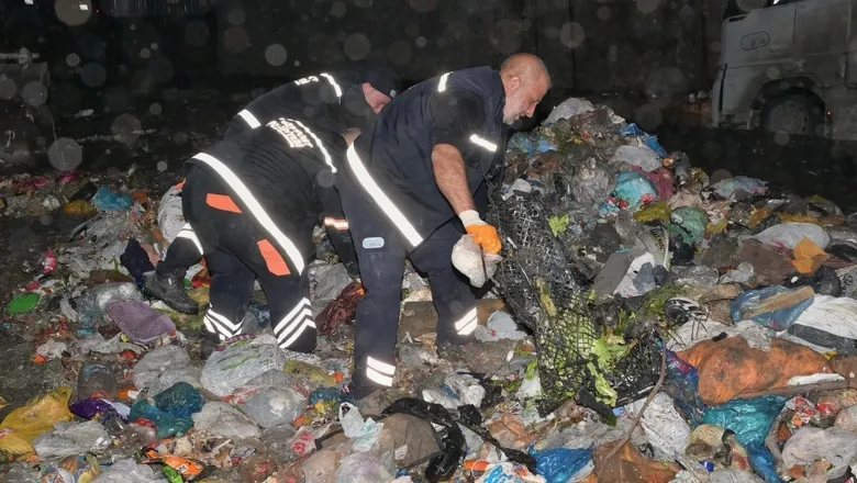 Çöpten servet çıktı! Sahibine teslim edildi