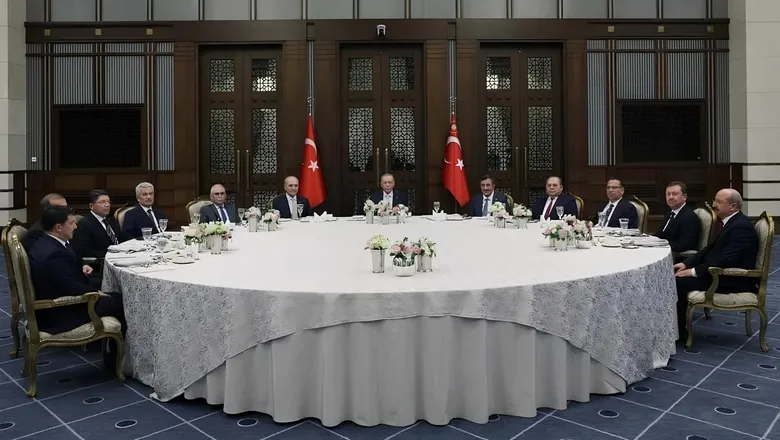 Cumhurbaşkanı Erdoğan, devletin zirvesiyle Beştepe’de bir araya geldi