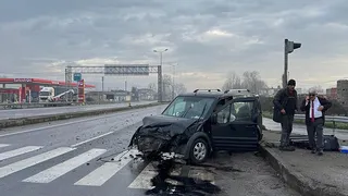 D-100’de Işık İhlali Kazası : 4 Kişi Yaralandı
