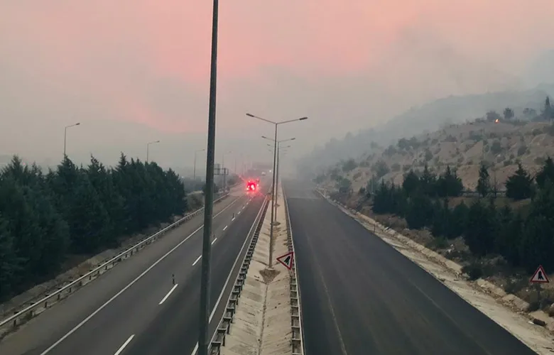 D-650 karayolu alevler nedeniyle ulaşıma kapatıldı