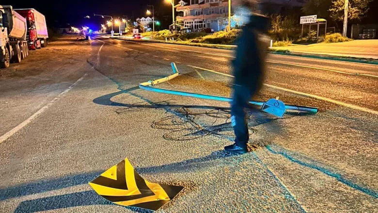 D-140 savaş alanına döndü: Alkollü sürücü kamyonla ortalığı birbirine kattı