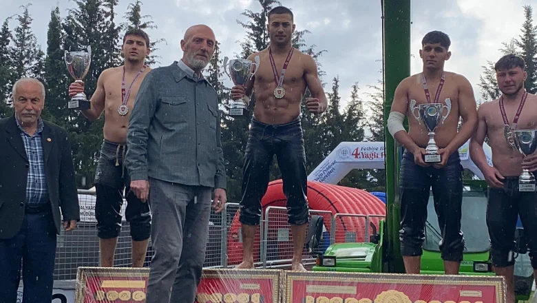 Akyazılı Genç Pehlivan Fethiye’de Kürsünün En Üst Basamağında