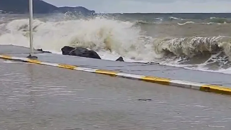 Deniz taştı; Sakarya AFAD bölgede