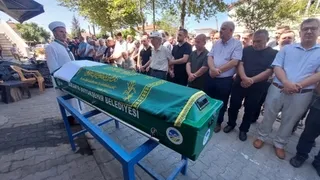 Denizde yüzerken fenalaşıp ölmüştü, toprağa verildi