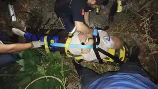 Dereye düşen kişi kurtarıldı