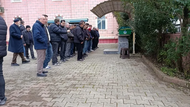 Ekrem Yılmaz Dualarla Son Yolculuğuna Uğurlandı.