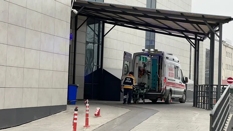 Emekli başkomiser evinde başından vurulmuş halde bulundu