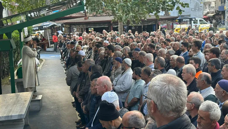 Emekli İtfaiyeci Hasan Saka Defnedildi