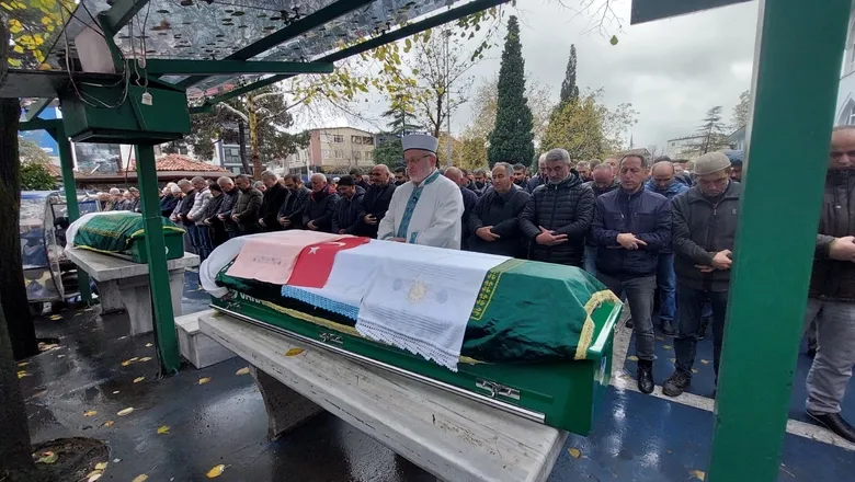 Emine Sarı son yolculuğuna uğurlandı.