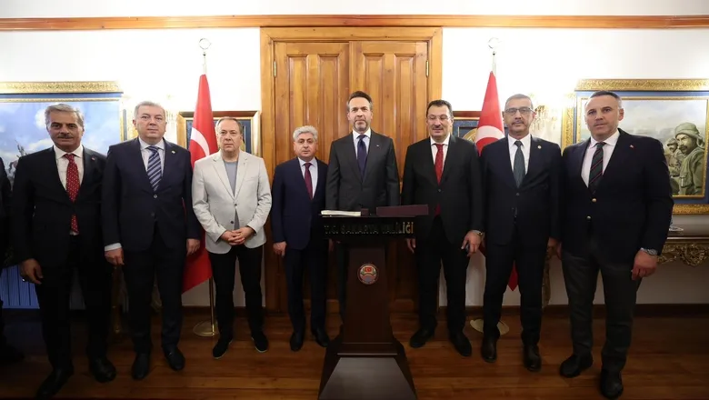 Enerji ve Tabii Kaynaklar Bakanı Bayraktar Sakarya'da