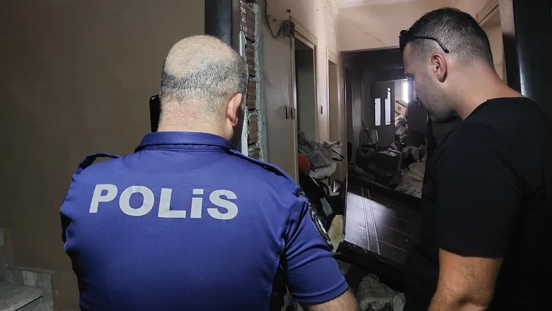 Esrarengiz olay; Kayıp kadın ihbarına giden ekipler çöp evle karşılaştı