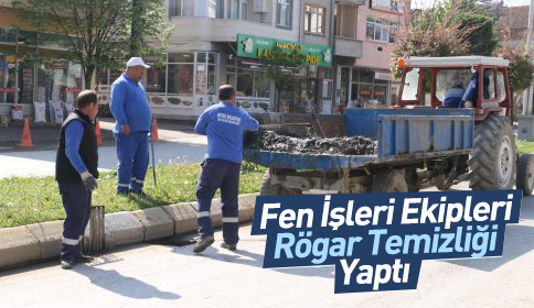 Fen İşleri Ekipleri İlçe Genelinde Rögar Temizliği Yaptı