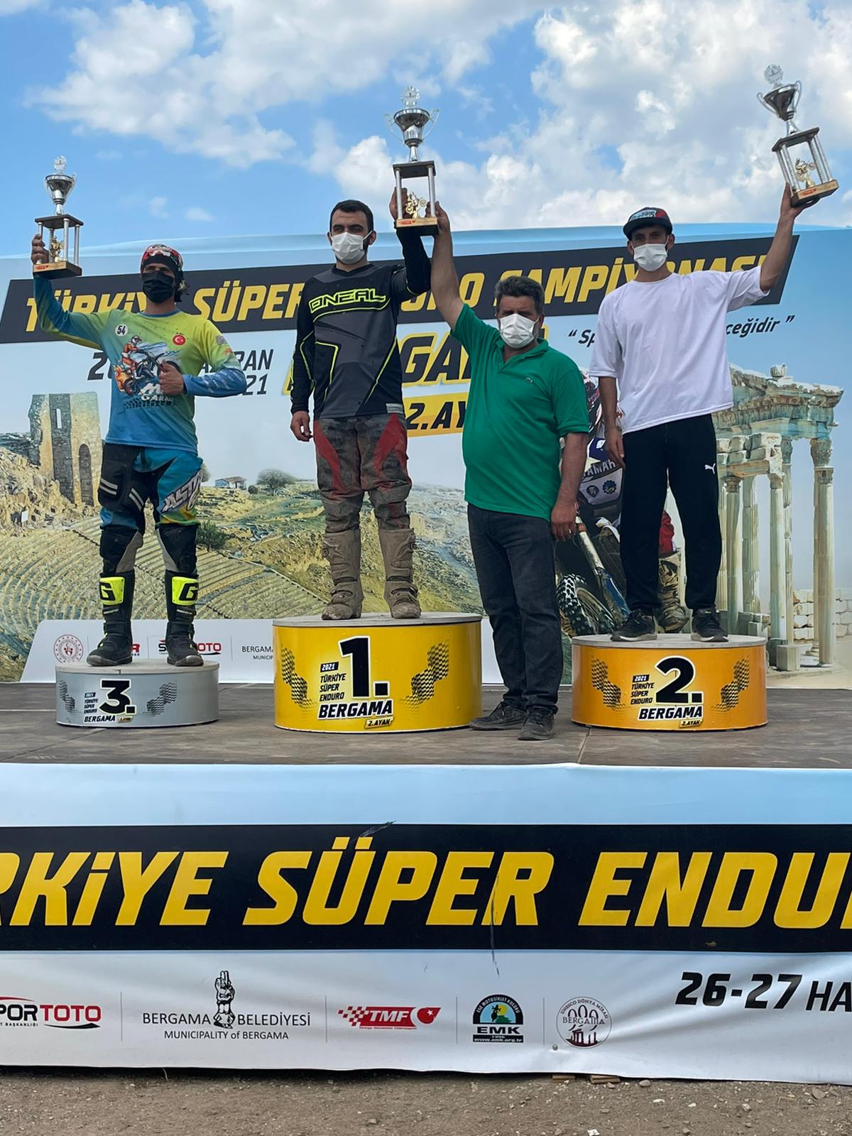 Furkan Asan Bergama'da şampiyon oldu