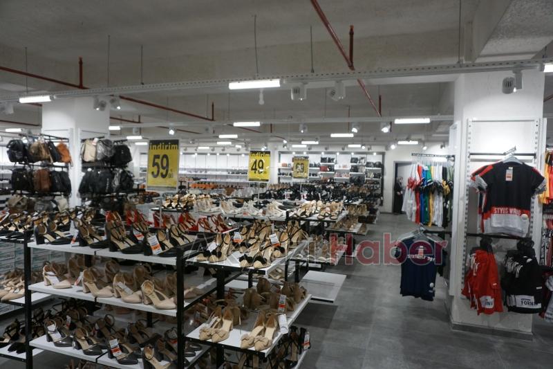 Giysa Akyazı Şubesi Yoğun Katılımla Açıldı