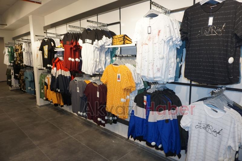 Giysa Akyazı Şubesi Yoğun Katılımla Açıldı