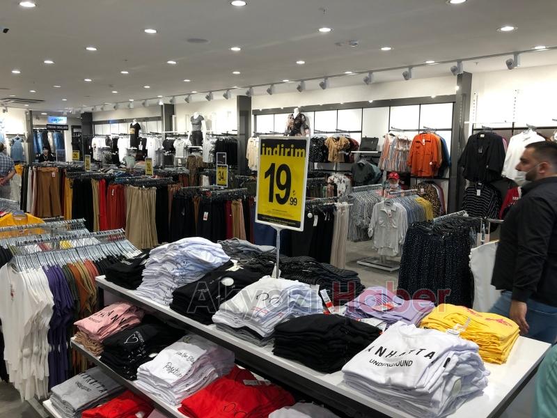 Giysa Akyazı Şubesi Yoğun Katılımla Açıldı