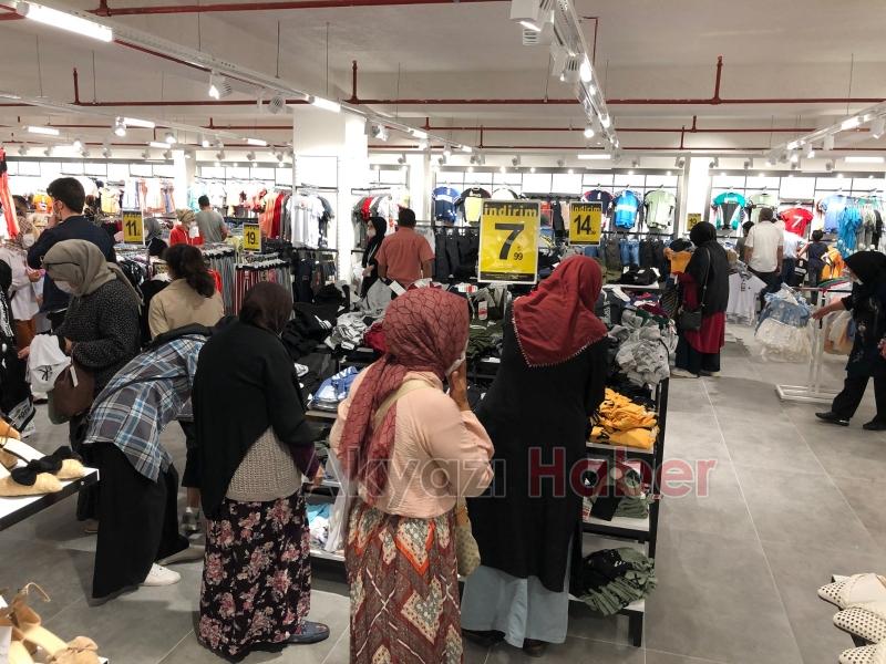 Giysa Akyazı Şubesi Yoğun Katılımla Açıldı