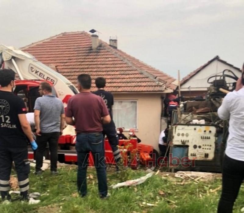 Kamyon evin üzerine uçtu 1 ölü 2 yaralı