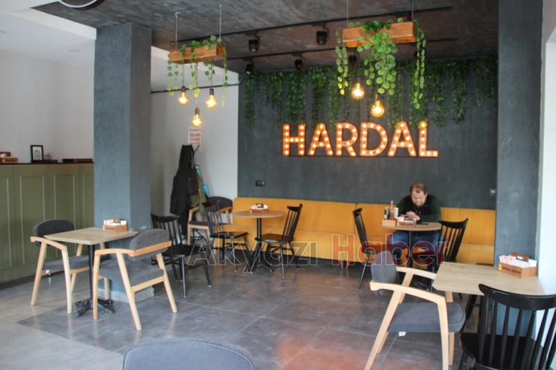 Hardal Burger Paket Servisiyle Hizmete Devam Ediyor