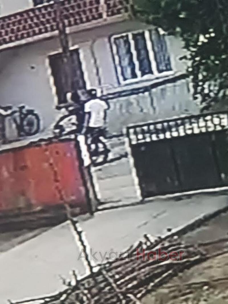 Yaşlı kadına çarpıp kaçtılar