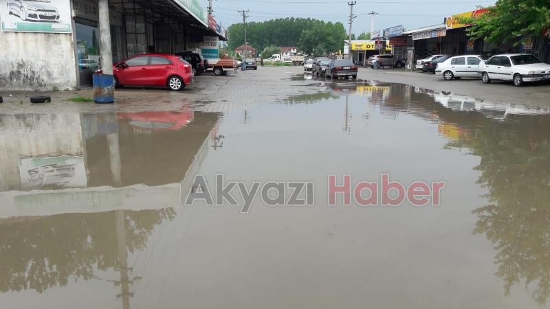 Sanayi sitesi göle döndü