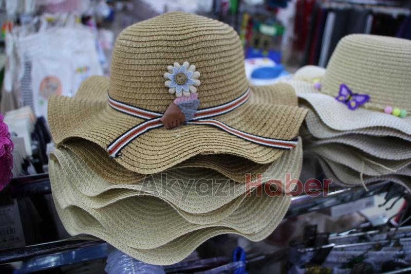 Dünyaca Ünlü Markalar Rengarenk Mağazasında