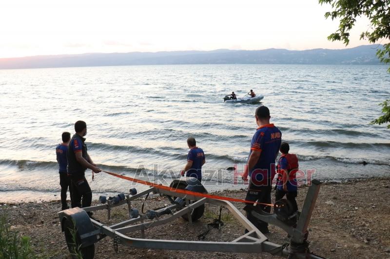 Serinlemek için Sapanca Gölüne girdi boğuldu