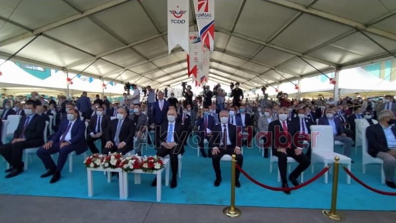 Milli tren raylara indirildi