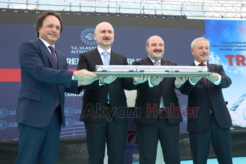 Milli tren raylara indirildi