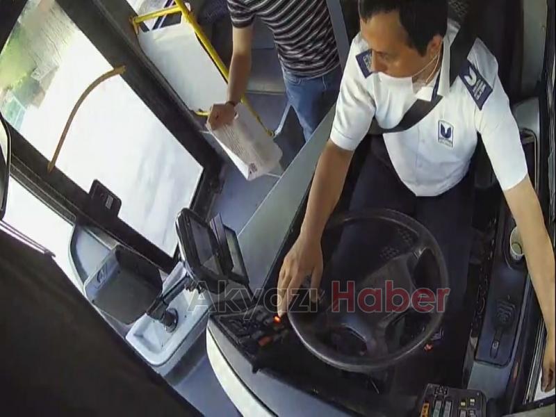 Belediye otobüsü şoförü öğrencileri sınava yetiştirdi