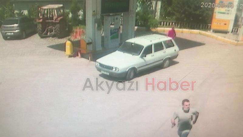 Patlamanın şiddetiyle kendilerini dışarı attılar