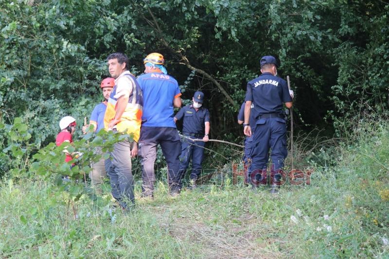 AFAD halkayı genişleterek detaylı arazi aramasına başladı