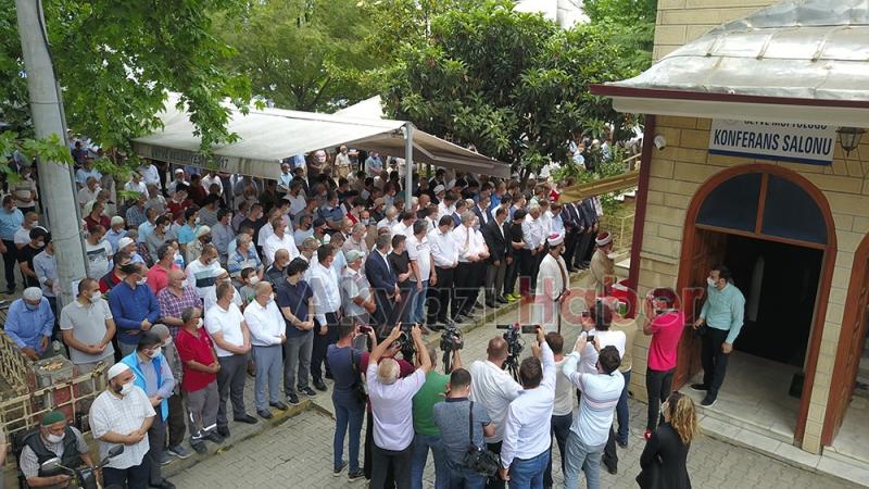 Patlamada ölen 3 çocuk babası toprağa verildi