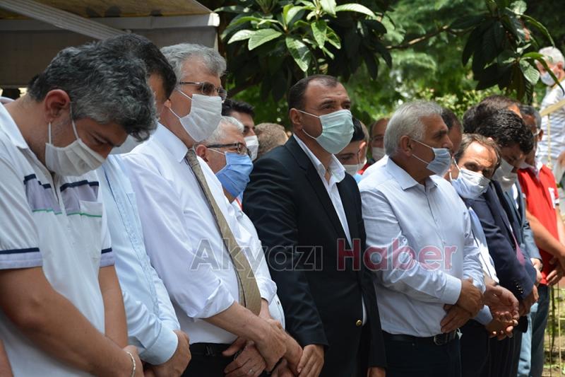 Patlamada ölen 3 çocuk babası toprağa verildi