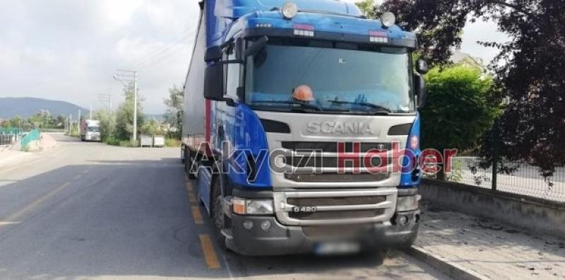 Tır ve kaldırıma bırakılan araçra ceza yağdı