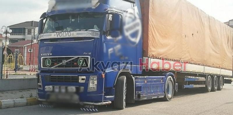 Tır ve kaldırıma bırakılan araçra ceza yağdı