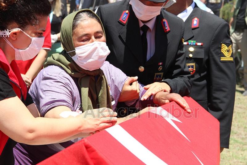 Şehitlerimize acı veda