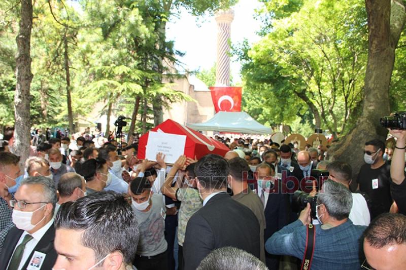 Şehitlerimize acı veda