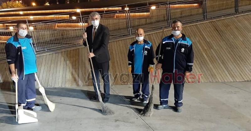 Başkan Yüce, Demokrasi meydanı'nı süpürdü!