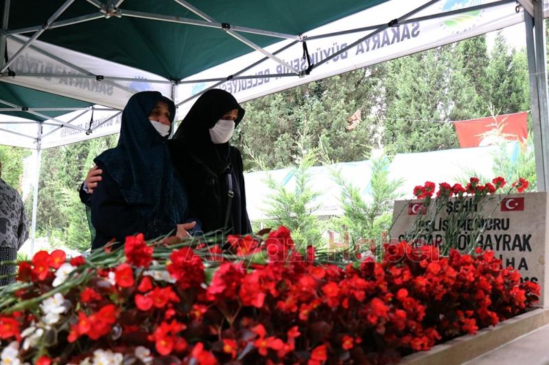 15 Temmuz şehidi mezarı başında anıldı