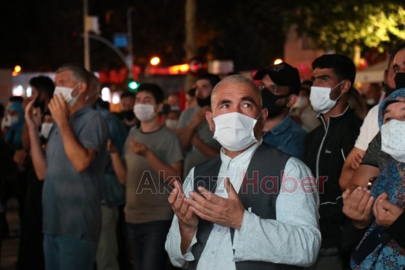 Sakaryalılar meydanı doldurdu