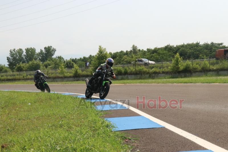  Sofuoğlu, şampiyonları yarışlara hazırlıyor